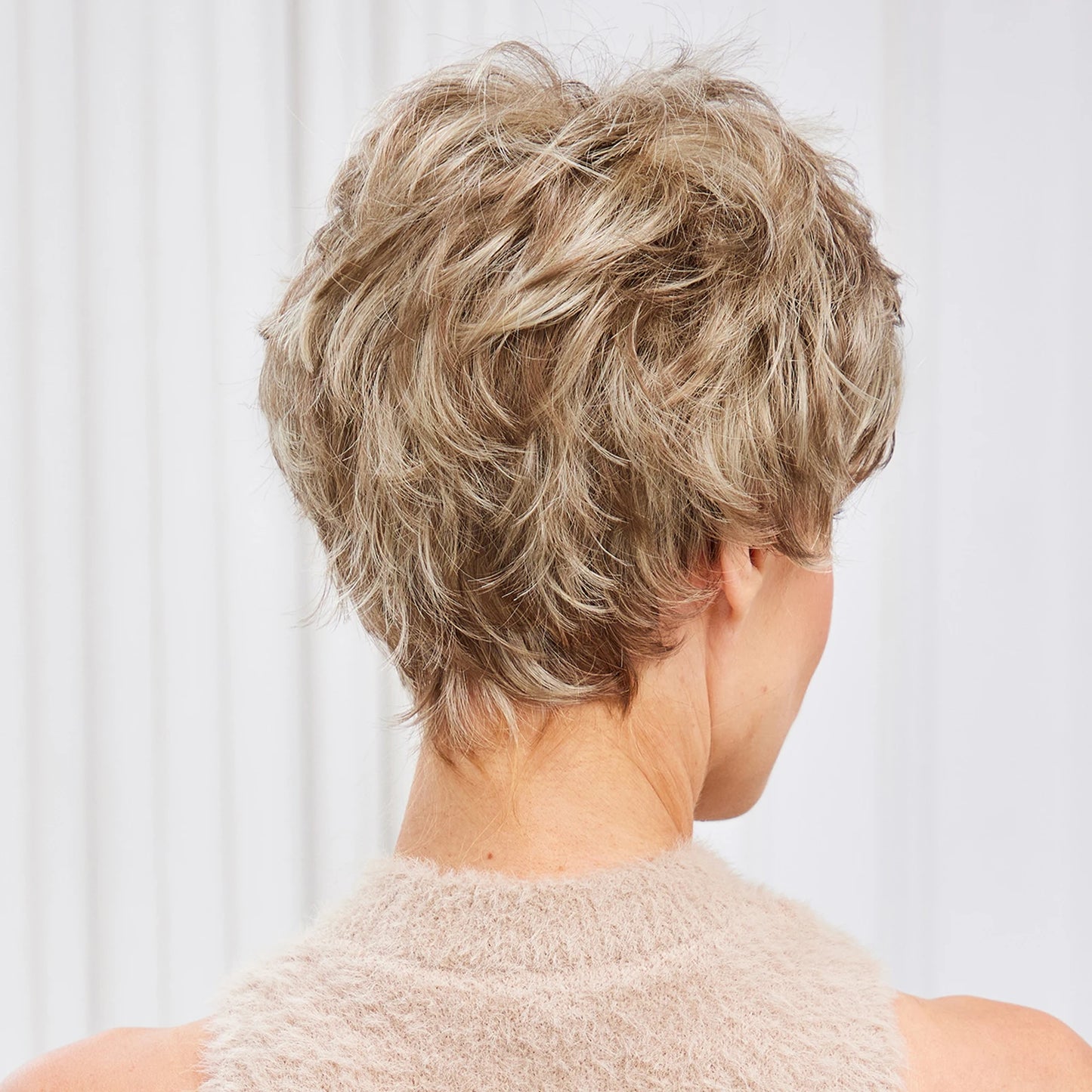 Light Blonde Mixed Off-White Short Pixie Cut Wigs for Women With Bangs